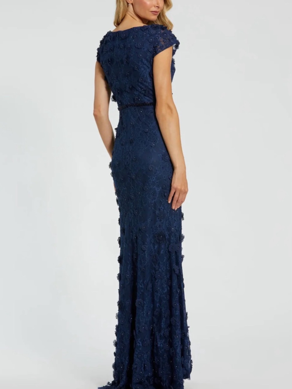 Mac Duggal Navy Embellished Floral Lace Cap-Sleeve Gown - Picture 3 of 13